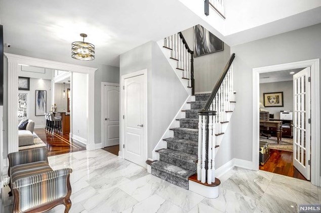 43 Cider Hill, Upper Saddle River, NJ 07458