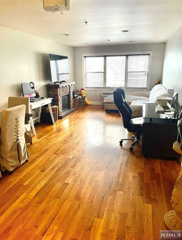 5711 Jefferson St #403, West New York, NJ 07093