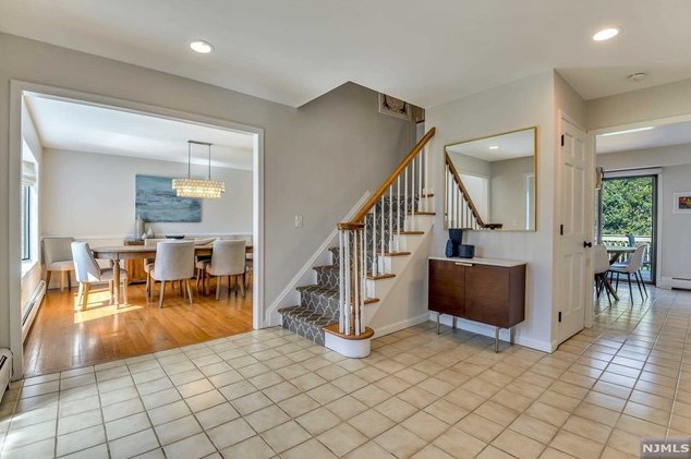 99 Gordon Ave, Tenafly, NJ 07670-1505
