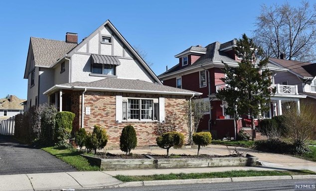 363 Teaneck Rd, Ridgefield Park, NJ 07660