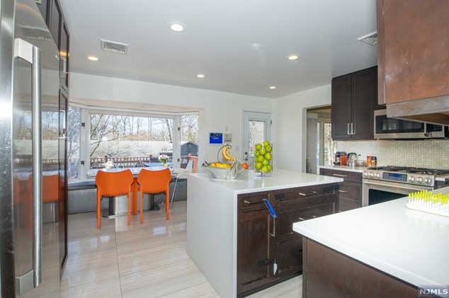 386 Cumberland St, Englewood, NJ 07631