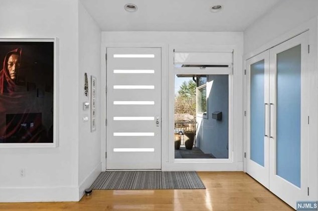 35 Royden Rd, Tenafly, NJ 07670