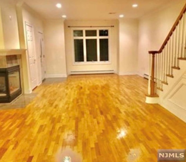 445 7th St # B, Palisades Park, NJ