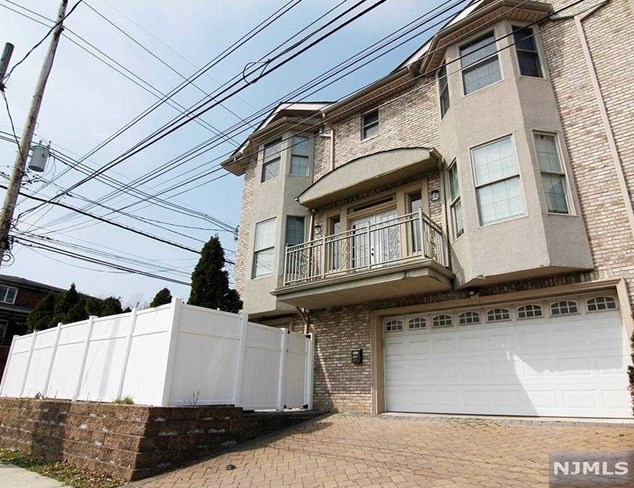 501 Lindberg Ave, Cliffside Park, NJ 07010
