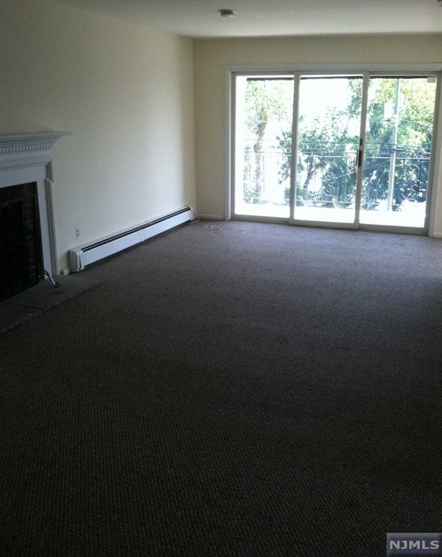 1276 River Rd # 2, Edgewater, NJ