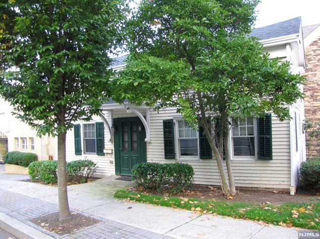 788 Kinderkamack Rd, River Edge, NJ 07661
