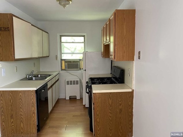 1472 Terrace Cir #3, Teaneck, NJ 07666
