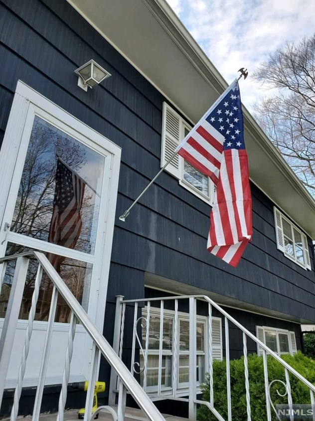 115 Cypress Rd, Dumont, NJ 07628
