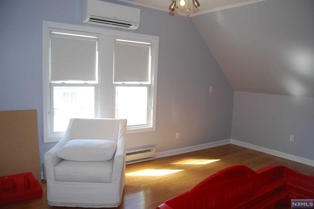 205 Valley Brook Ave, Lyndhurst, NJ 07071