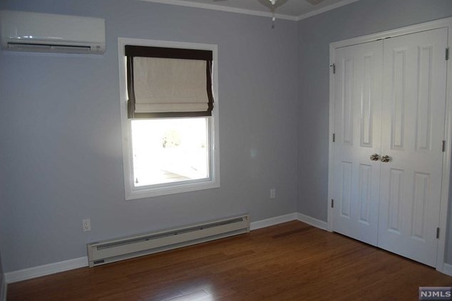 205 Valley Brook Ave, Lyndhurst NJ  07071-1847 exterior