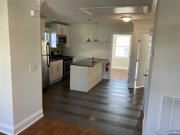 53 Pleasant Ave #2, Outwater, NJ 07026