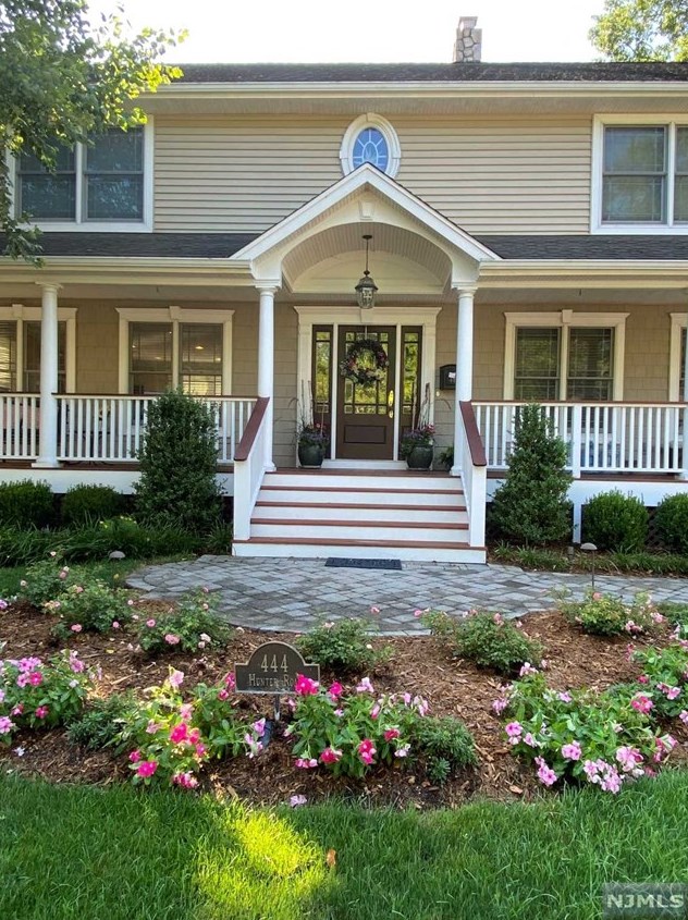 444 Hunter Rd, Ridgewood, NJ 07450