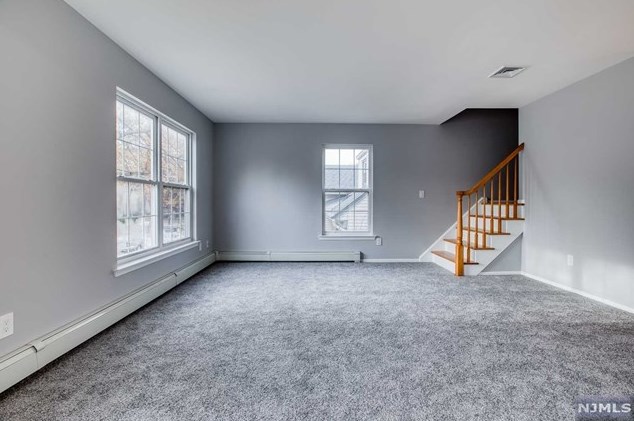 462 Anderson St, Hackensack NJ  07601-1505 exterior