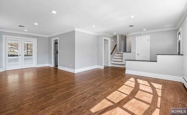 604 Overlook Pl, Englewood, NJ 07631-5103