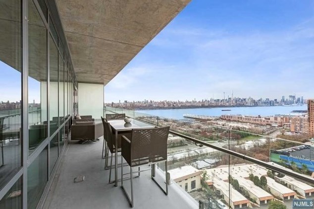320 Adolphus Ave #1211, Cliffside Park, NJ 07010