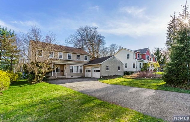 16 Virginia St, Tenafly, NJ 07670-1645