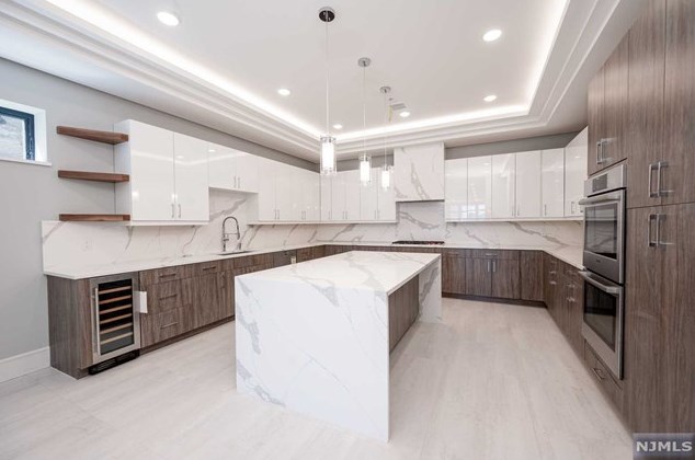 612 Undercliff Ave #612, Edgewater, NJ 07020