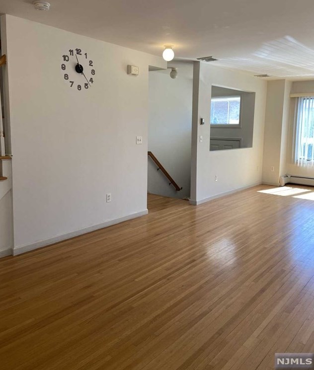 2441 Hammett Ave, West Fort Lee, NJ 07024