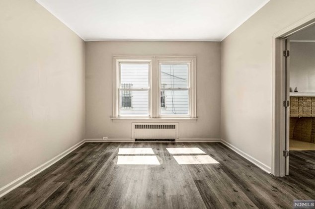 918-920 Grove St, Irvington, NJ 07111