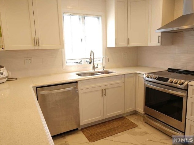 38 Voorhees Pl, Ridgefield Park, NJ 07660