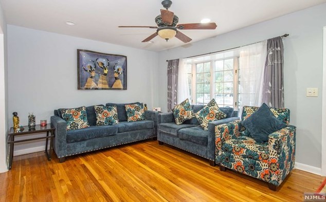 16 Morse Ave, Rutherford, NJ 07070-1229