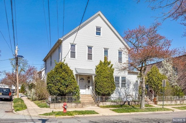 721 Marin Ave, Lyndhurst, NJ 07071-2521