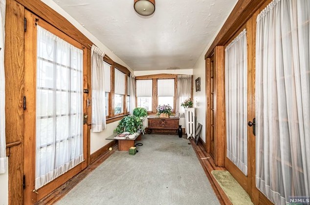 171 Carmita Ave, Rutherford, NJ 07070