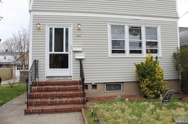 164 Bergen Ave #1, Clifton, NJ 07011