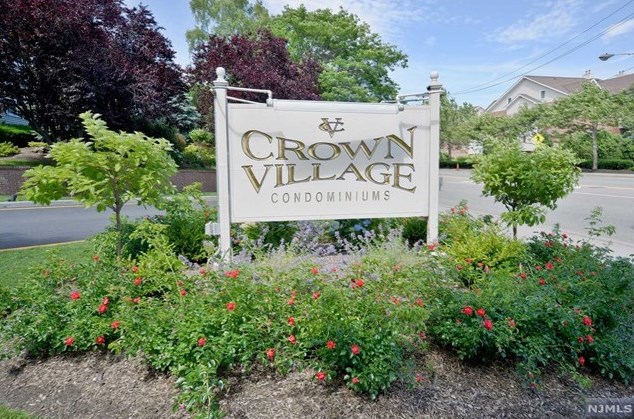 400 Crown Ct Apt 581, Edgewater, NJ 07020