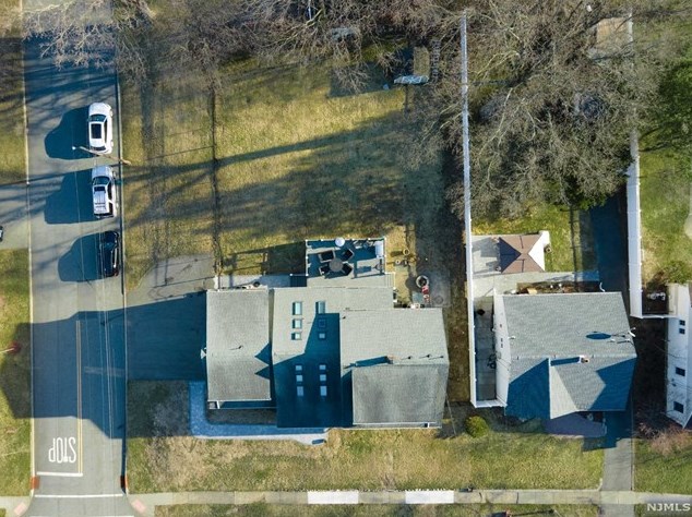 108 Whitney Ave, Pompton Lakes NJ  07442-1920 exterior