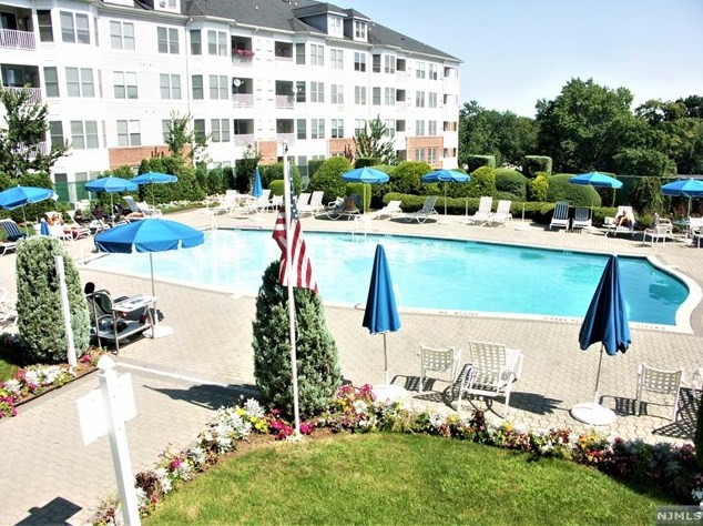 280 Prospect Ave, Hackensack NJ  07601-7715 exterior