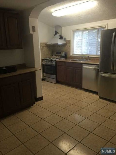 544 Linden Ave #1, Teaneck, NJ 07666