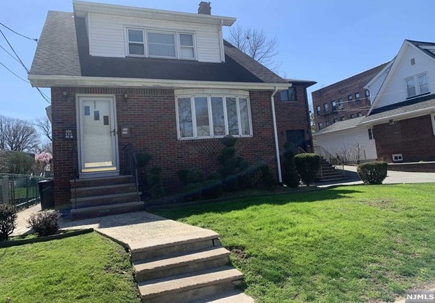 325 Park Ave #2, Nutley, NJ 07110