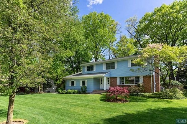 52 Colgate St, Closter, NJ 07624