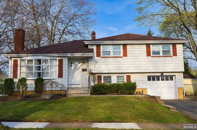 26 Medford Rd, Dumont, NJ 07628