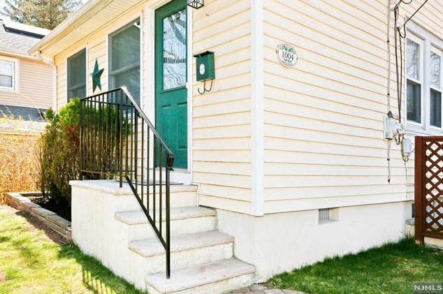 1004 Broadway, Harrington Park, NJ 07640