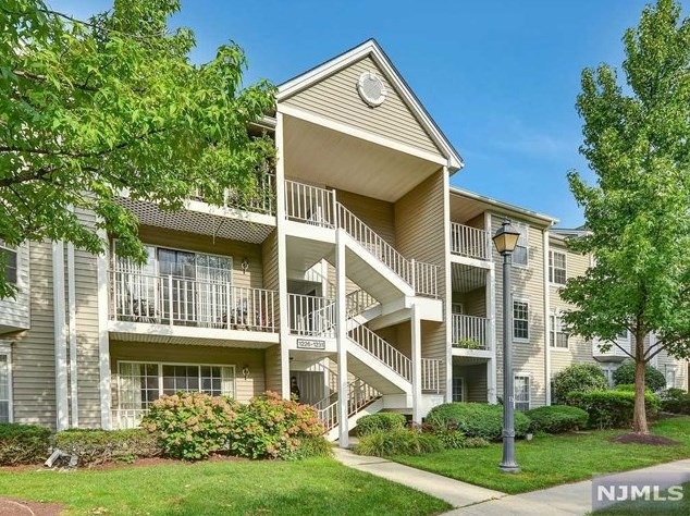 1231 Mulberry Dr #1231, Mahwah, NJ 07430