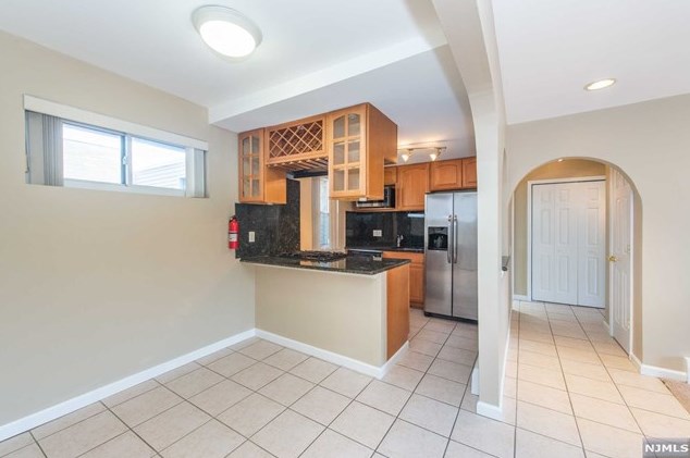 1 River Rd #15k, Nutley, NJ 07110