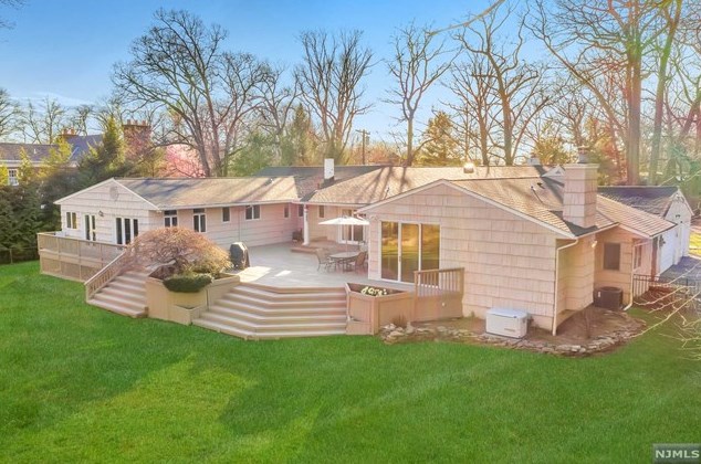 135 Woodland St, Tenafly, NJ 07670-2309