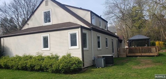 23 Benjamin Rd, Tenafly NJ  07670-2641 exterior