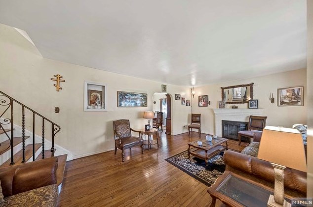 247 Steilen Ave, Ridgewood, NJ 07450