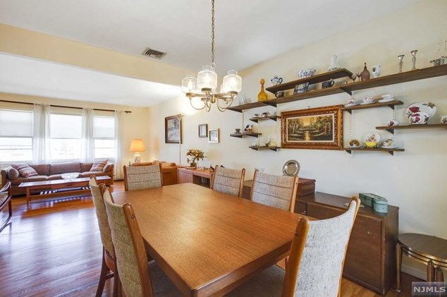 640 Dawes Hwy, Pompton Falls NJ 07442-1545 exterior