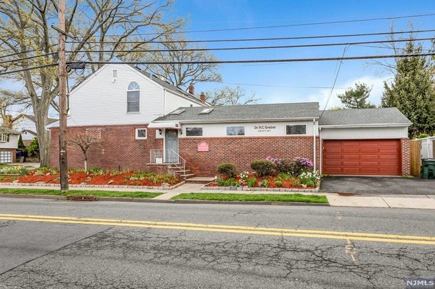 135 Union Ave, Rutherford, NJ 07070