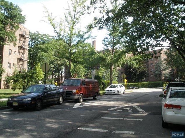 3030 Edwin Ave #4a, West Fort Lee, NJ 07024