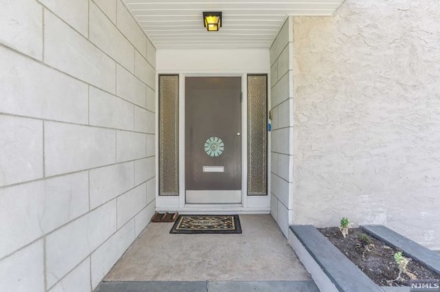 360 Cumberland St, Englewood, NJ 07631