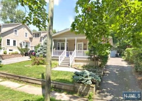 7 Hill St, Haworth, NJ 07641