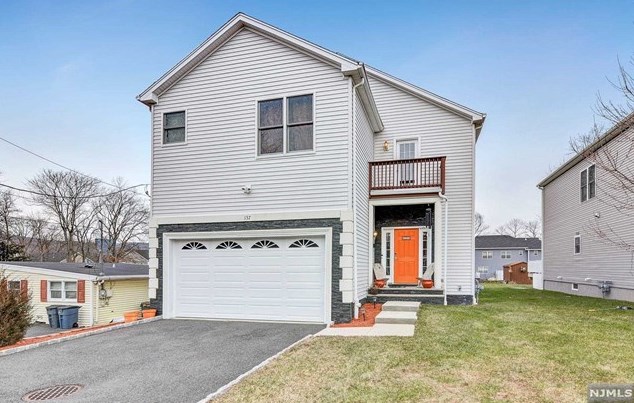 137 3rd St, Mahwah, NJ 07430