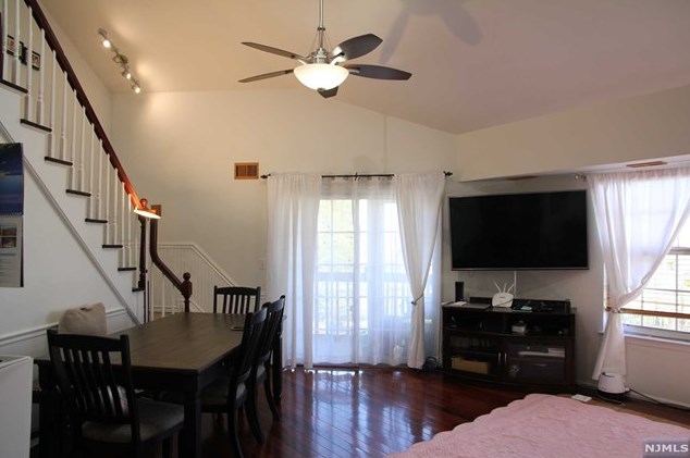 176 Lynette Dr, West Fort Lee NJ  07024-2106 exterior