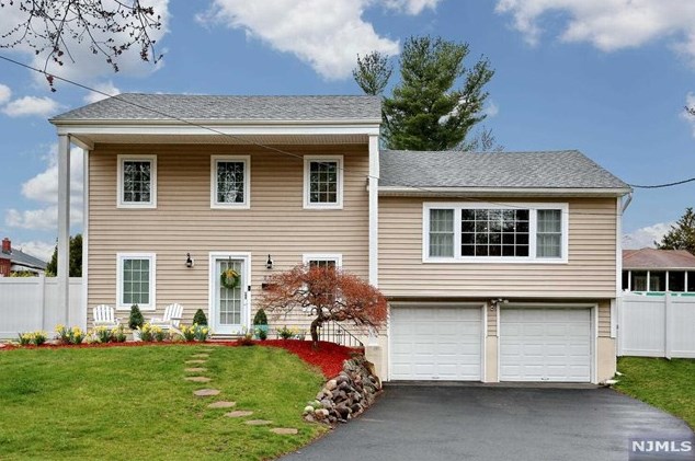 270 Elm St, Oradell, NJ 07649