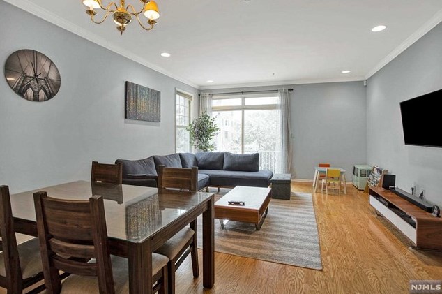 481 Buffalo Ct, West New York, NJ 07093-8320